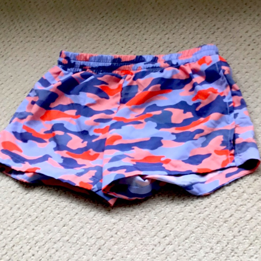 I am selling these army print athletic shorts from old navy Active